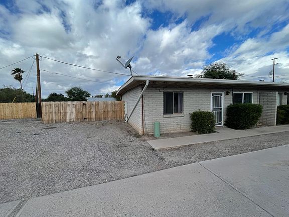 3rd image of 3546 E Monte Vista Dr Unit C