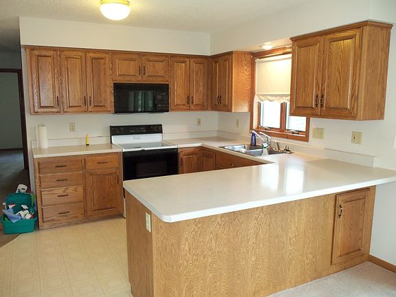 4th image of 12745 Lakewood Ln