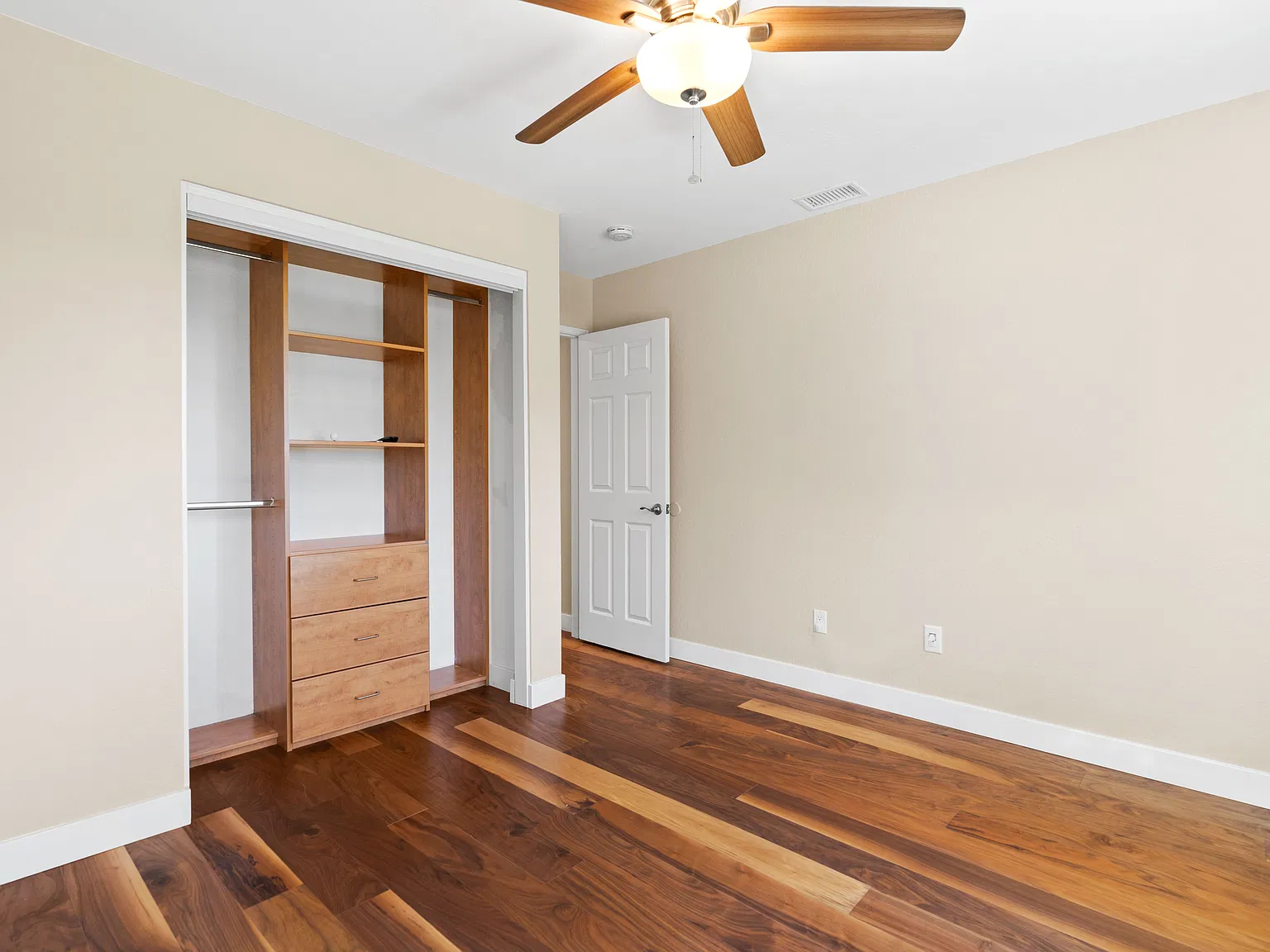 3610 Mary Ln — Photo 3