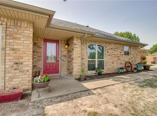 807 Winding Creek Trl, Red Oak, TX 75154