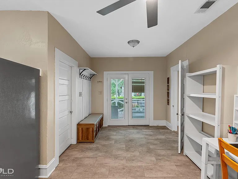 4320 Greenwood Blvd — Photo 3