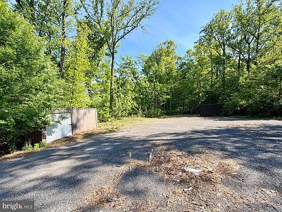 5th image of 1220 Gloria Ave