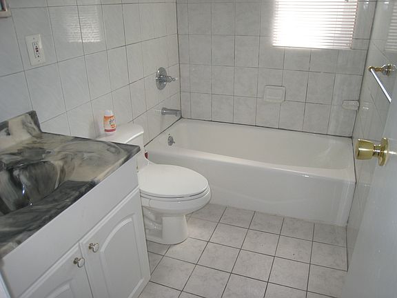 5th image of 190 Arlington Pl #1
