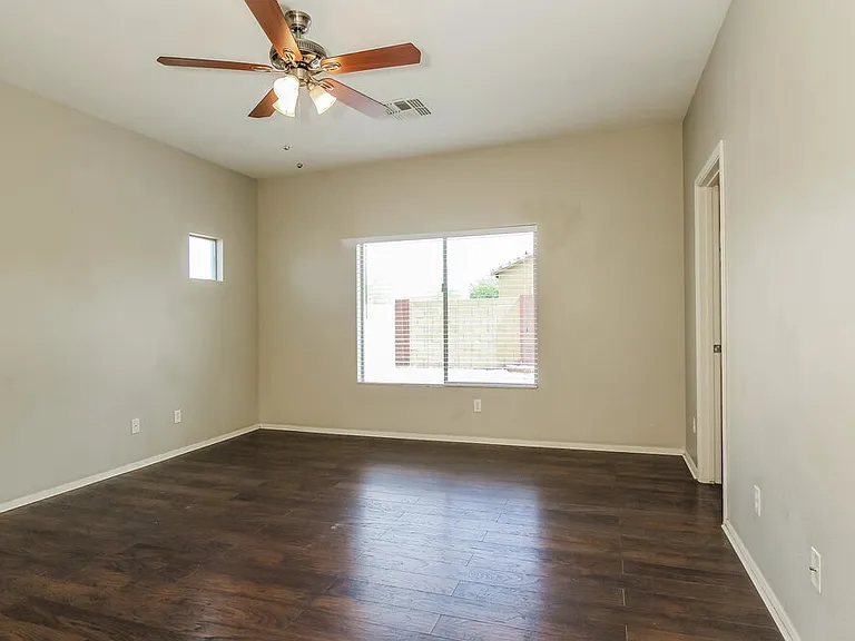 5438 W Pollack St — Photo 9
