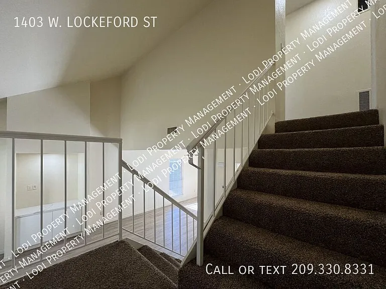 1403 W Lockeford St — Photo 15