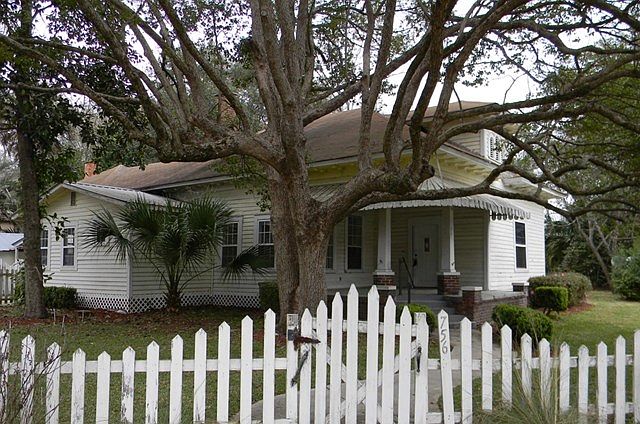 1st image of 756 Pauline Ave