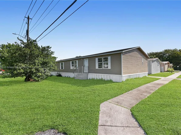 21431 NW 3rd St, Pembroke Pines, FL 33029