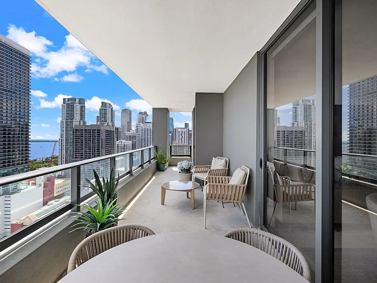 159 NE 6th St #24-ID1032207P — Photo 33