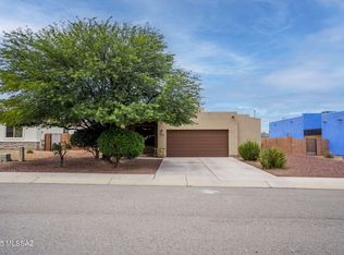 1096 Vista De Los Alamos, Rio Rico, AZ 85648