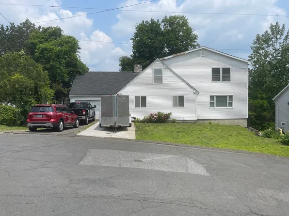 15 South Well Avenue, Danbury, CT 06810