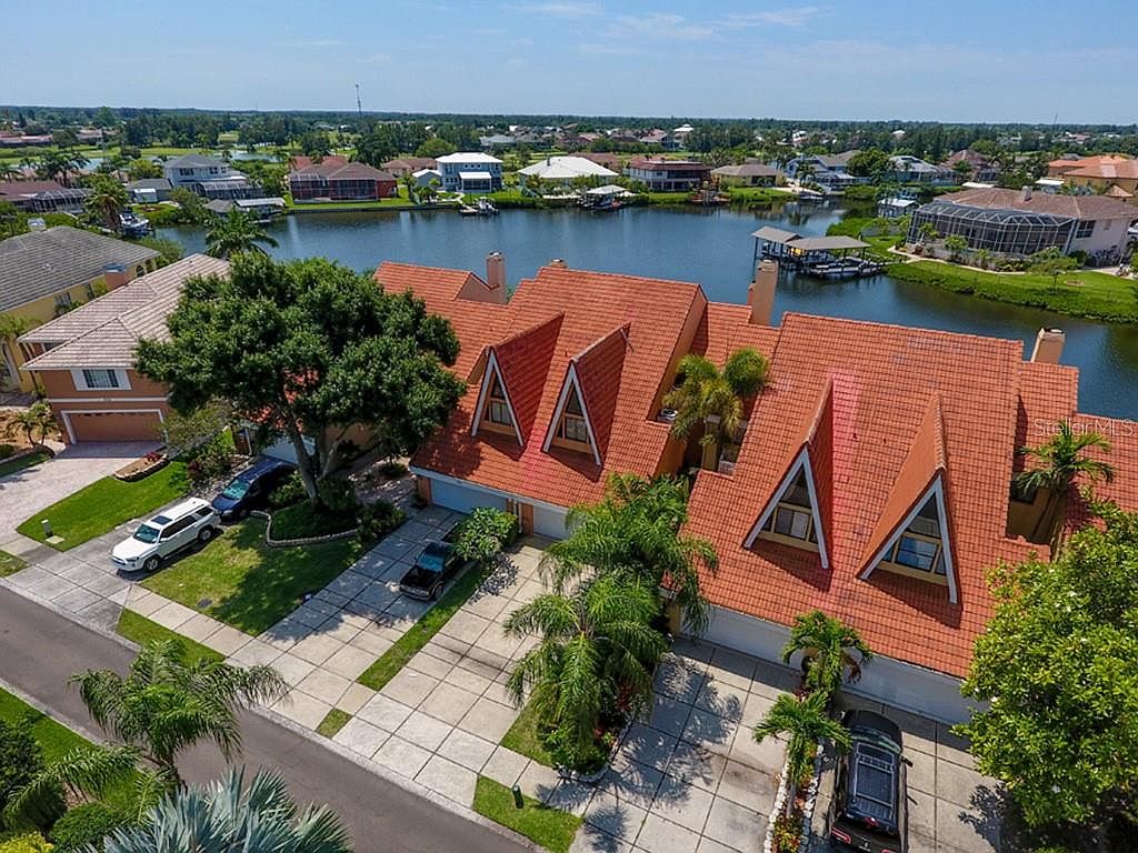 818 Symphony Isles Blvd, Apollo Beach, FL 33572 Zillow