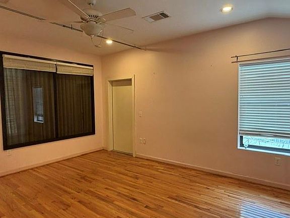 5th image of 1222 Jackson Blvd