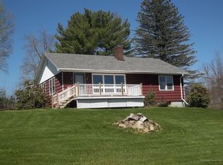 69 Pine St, Waldoboro, ME 04572