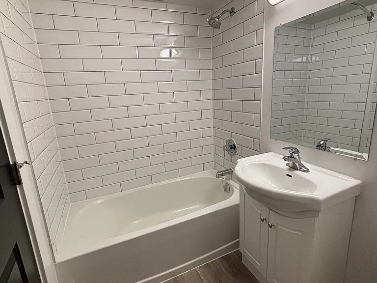 175 Britain St #206 — Photo 7