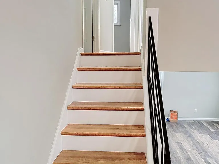 1116 Greentree Rd — Photo 8