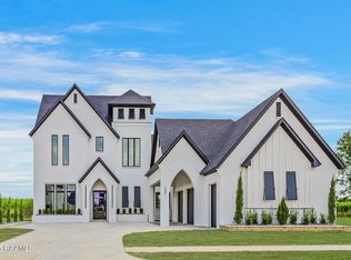 207 Sabal Bend Dr, Youngsville, LA 70592