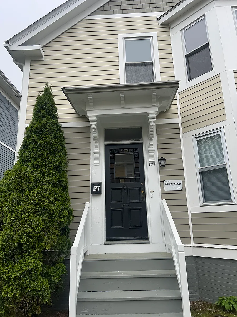 Building Photo - 177 Ivy St #2
