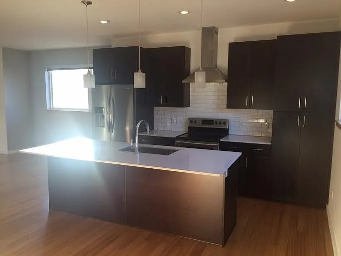 Move-In Special! 3 Bedroom Modern Home w/ Excellent Location! — Photo 3