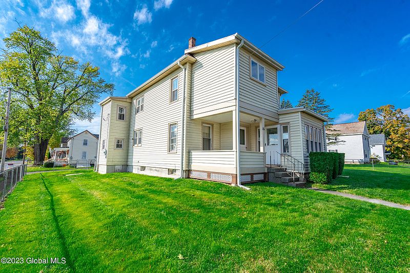 3rd image of 16 Hemstreet Avenue