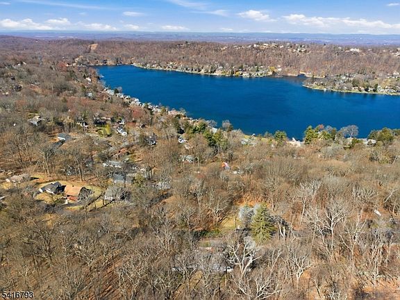 3rd image of 363 Springbrook Trl