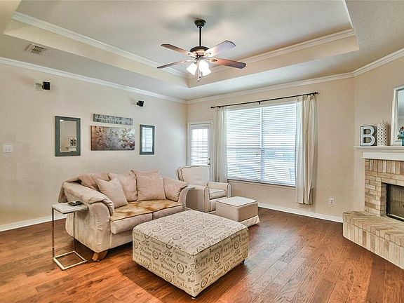 4th image of 2414 Timber Cove Dr