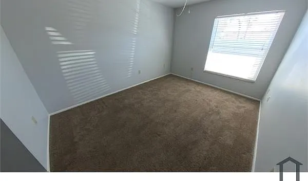6189 Chesham Dr — Photo 10
