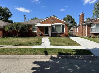 20249 Sunnyside St, Saint Clair Shores, MI 48080
