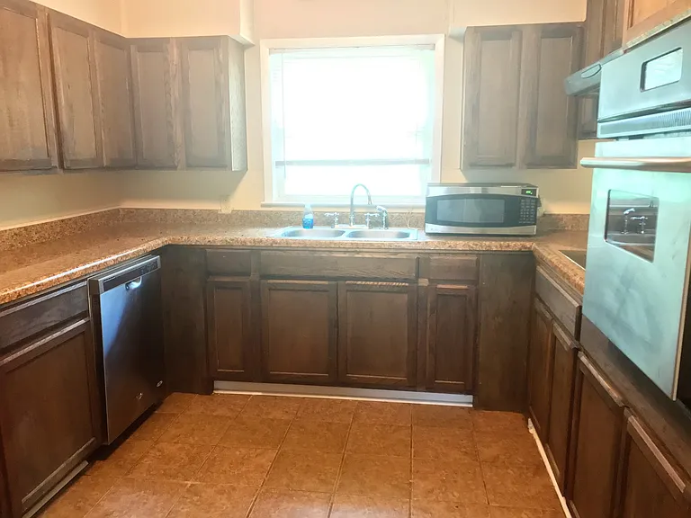 118 Sandy Way — Photo 4