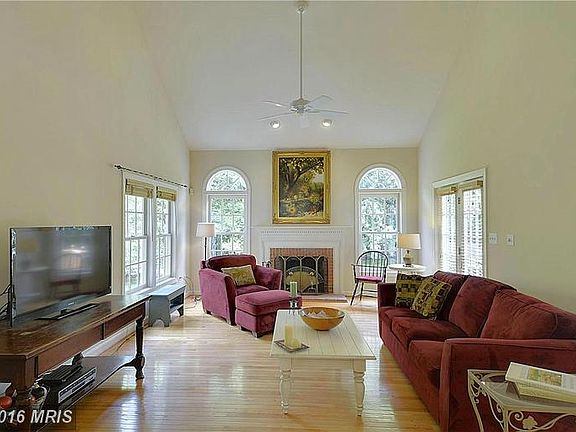 4th image of 21517 Fox Field Cir
