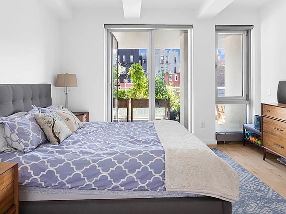 5th image of 324 Saint Marks Ave APT 2E