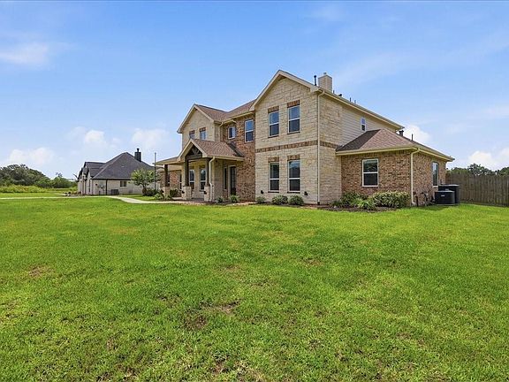 3rd image of 6842 Cherry Bayou Dr
