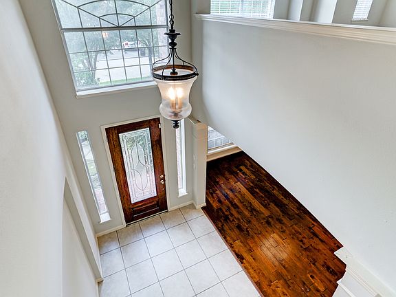 4th image of 1514 Mammoth Springs Ln