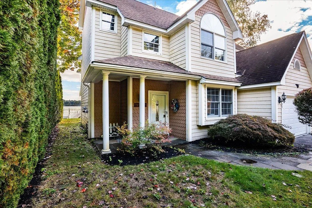 6 bed, 4.0 bath, 2438 sqft, $5,000 — Photo 2