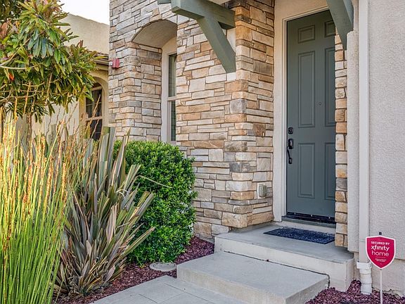 5th image of 238 Crestview Cir