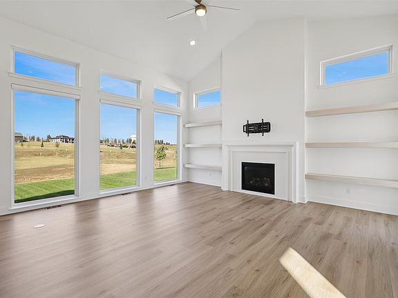 4th image of 4724 162nd St