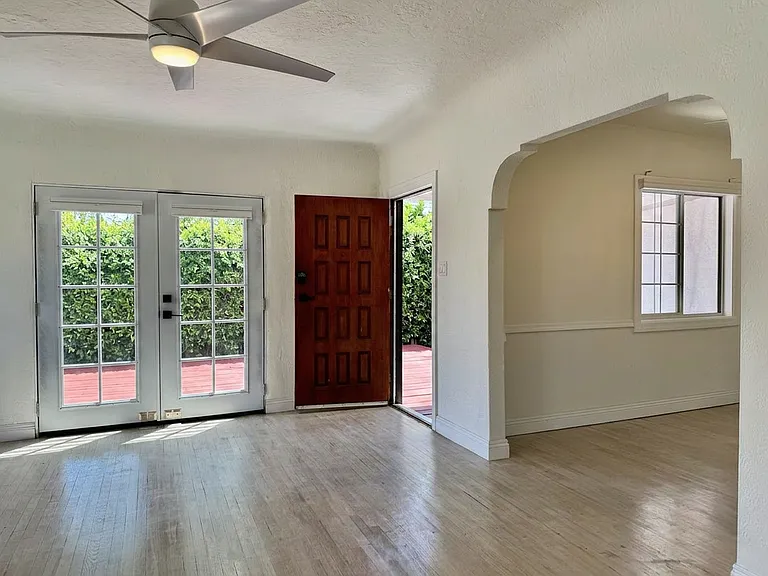 2927 S West View St #1 — Photo 3