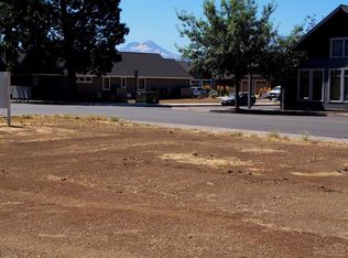 344 W Washington Ave, Sisters, OR 97759