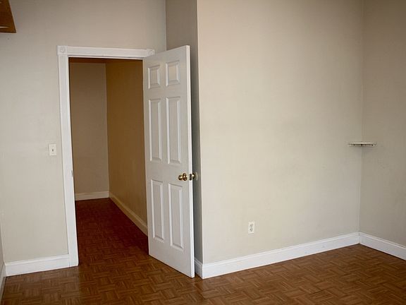 3rd image of 27-18 39th Ave #2