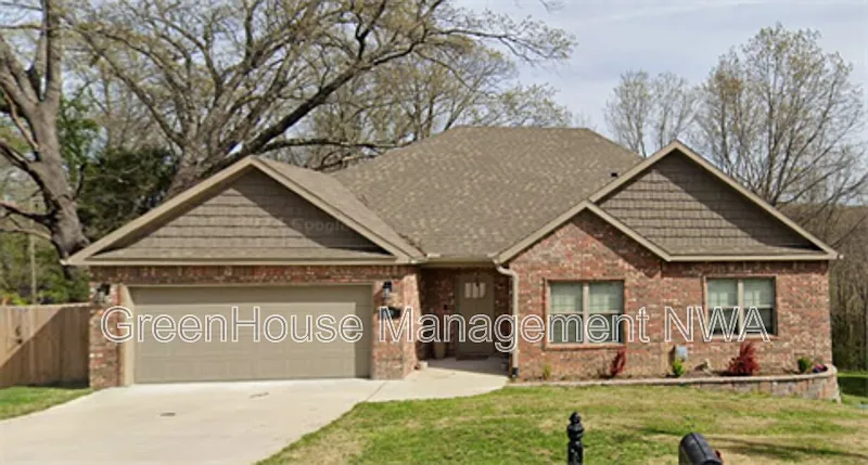 28 Mills Dr