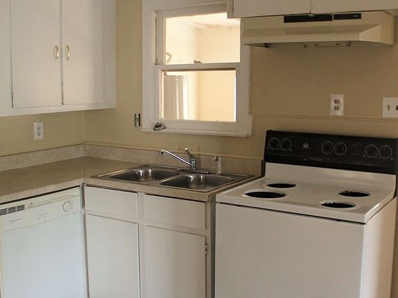 5th image of 605 Wolf St