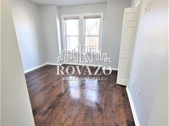 4th image of 282 Halsted St APT 2R
