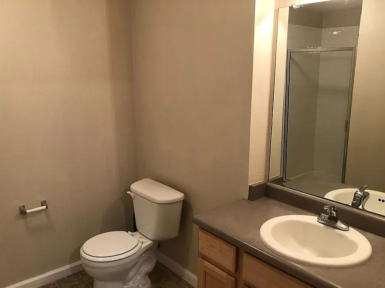 1002 Lucca Dr — Photo 15