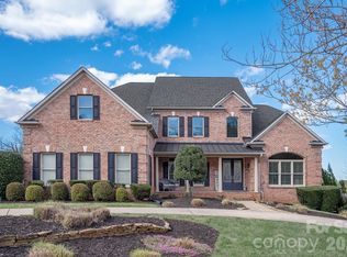 1048 Spyglass Ln, Waxhaw, NC 28173