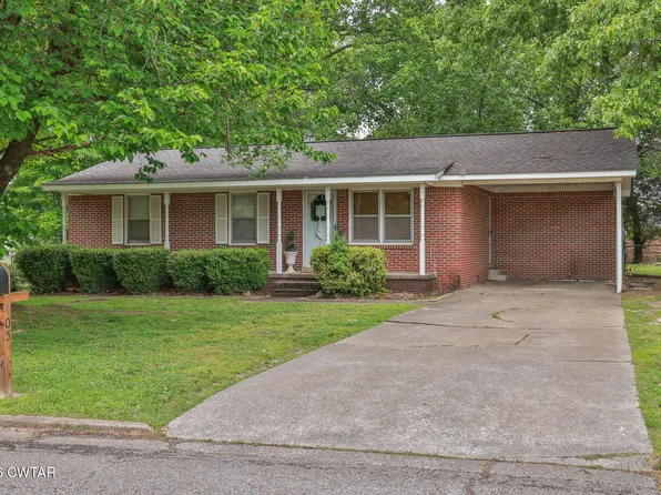 105 Meadowbrook Dr, Martin, TN 38237