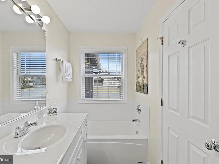 33718 Chatham Way — Photo 28