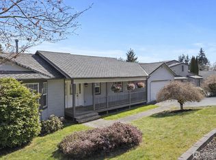 261 E Rainier Court, Allyn, WA