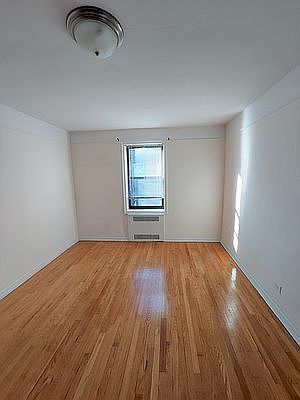 5th image of 97-50 Queens Blvd #706