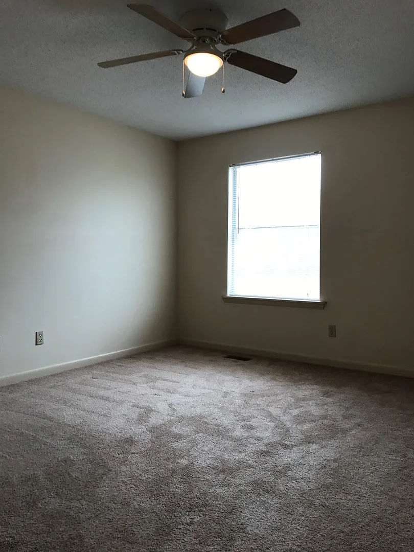 Park Village - Bldg 40 — Photo 3
