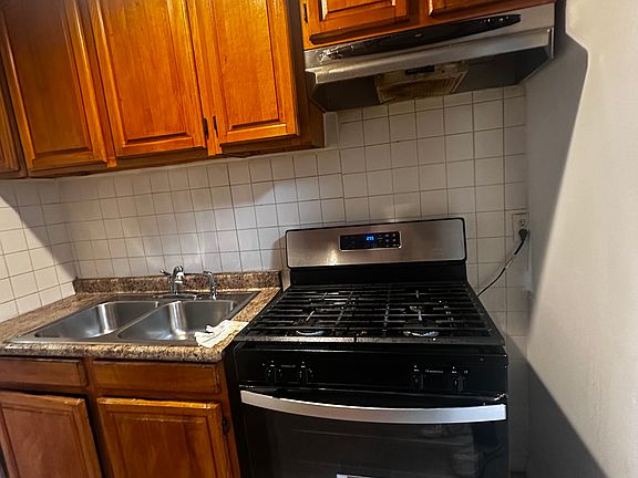 2nd image of 1339 Beach Ave APT 1F