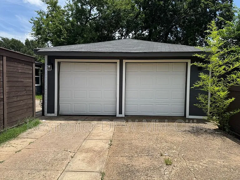 2703 Downing Ave — Photo 37